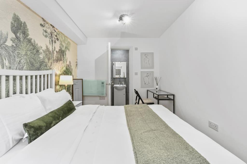 Holiday Home 2Br L 2Ba With Patio-Sleep 6 Londra Esterno foto