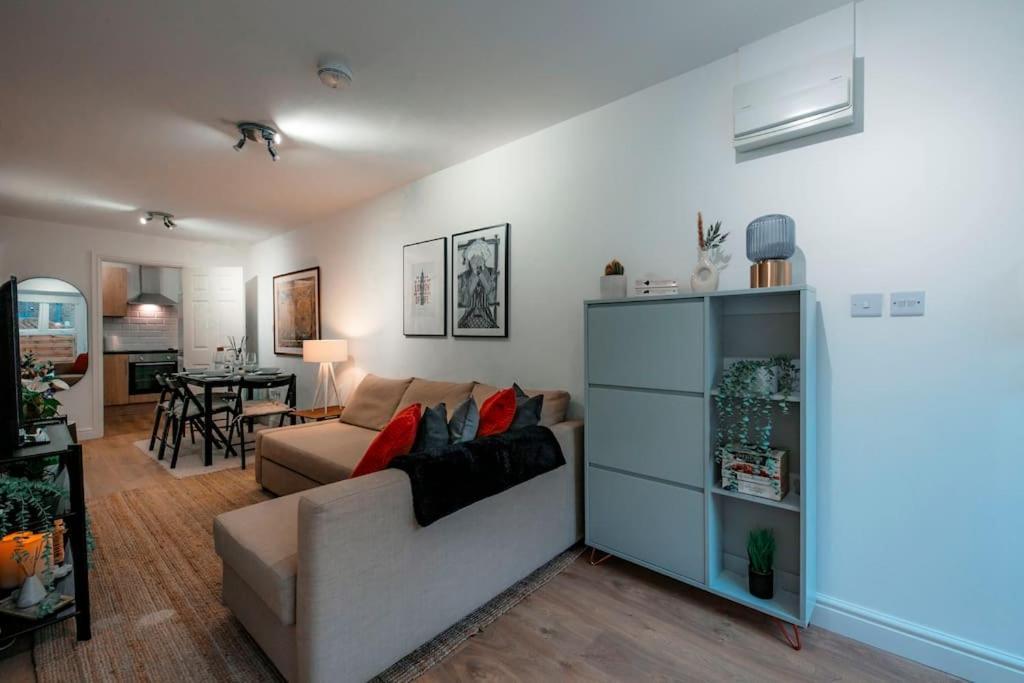 Holiday Home 2Br L 2Ba With Patio-Sleep 6 Londra Esterno foto