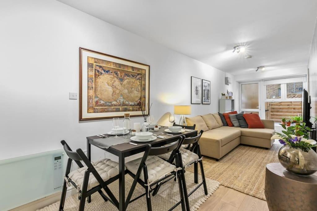 Holiday Home 2Br L 2Ba With Patio-Sleep 6 Londra Esterno foto