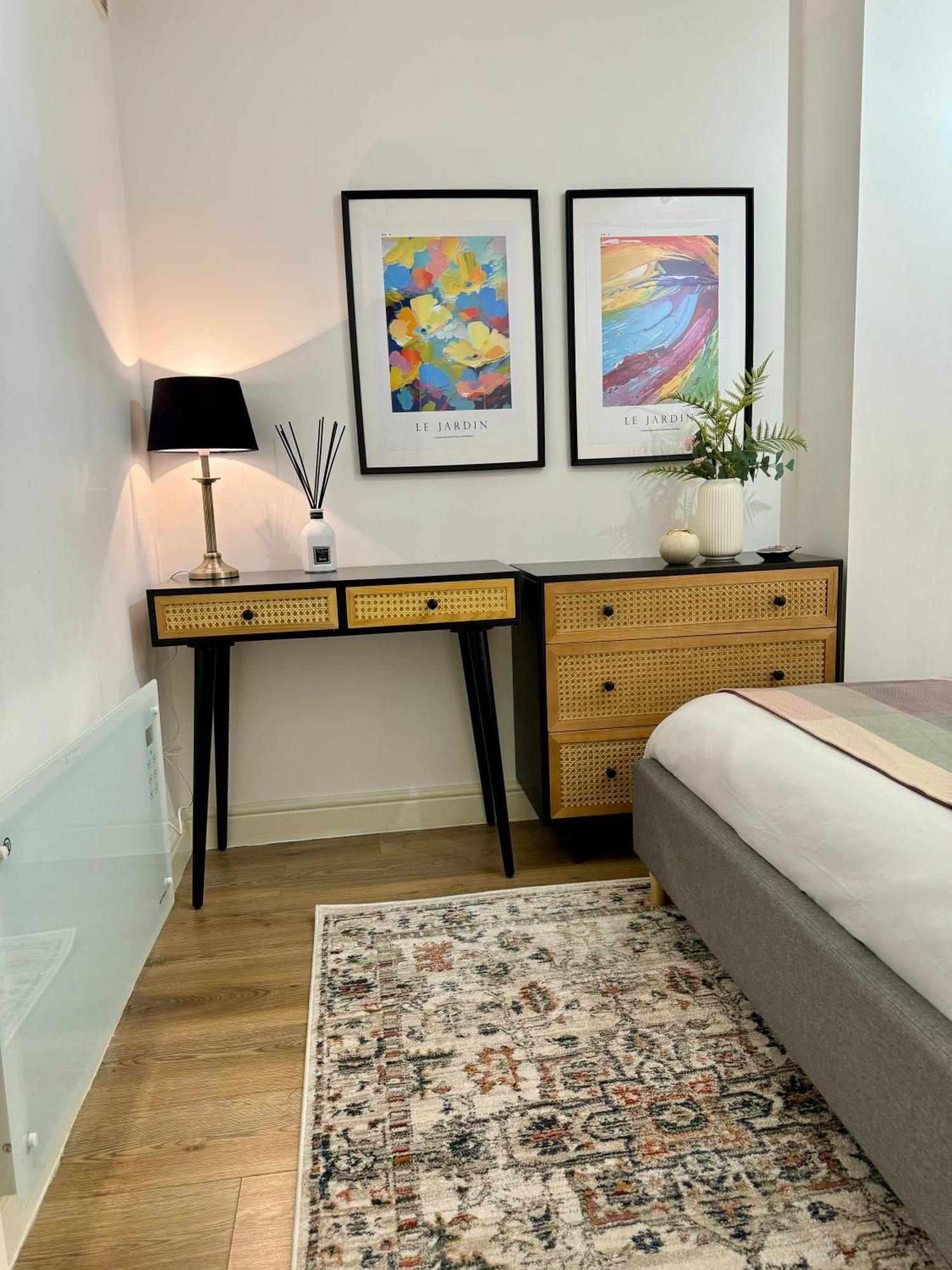 Holiday Home 2Br L 2Ba With Patio-Sleep 6 Londra Esterno foto